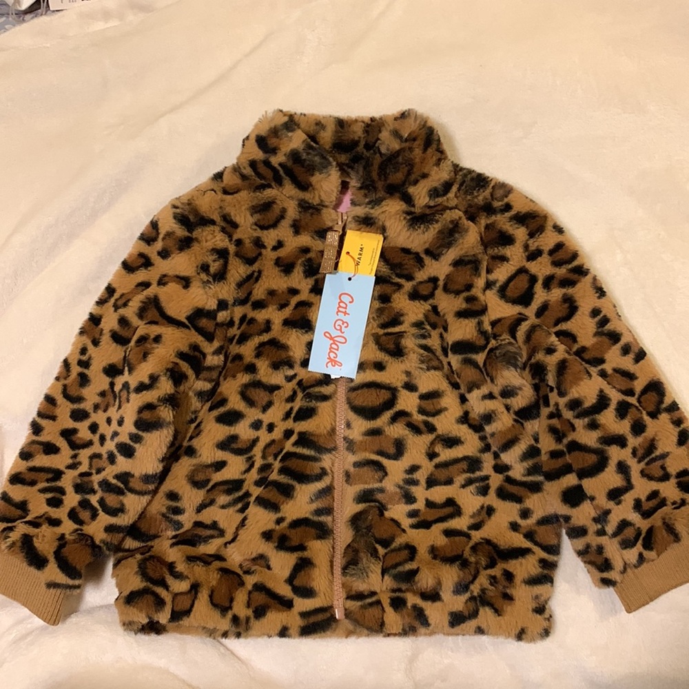 Coat leopard